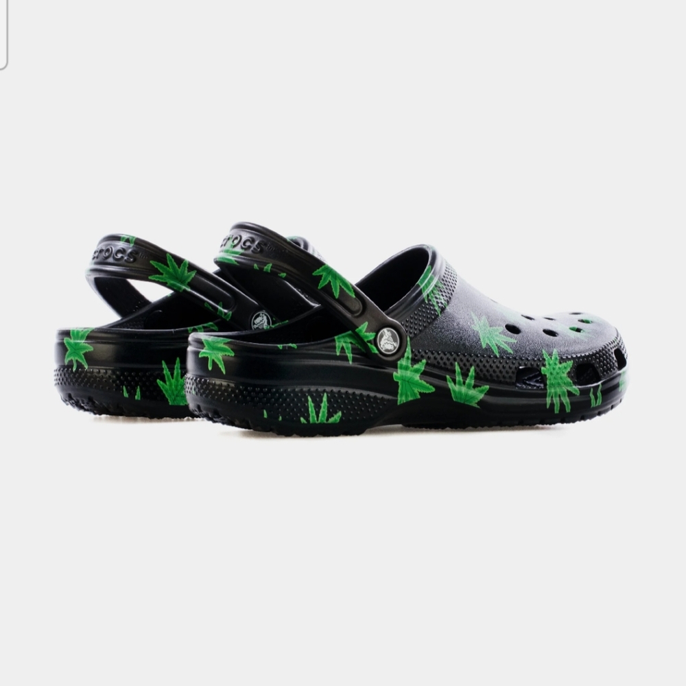 Crocs Classic Hemp Leaf Clog - Picture 3 of 12